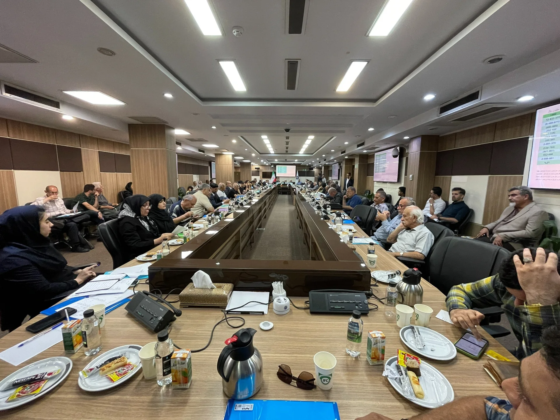 مجمع عمومی سهامداران شرکت فروسیلیس ایران